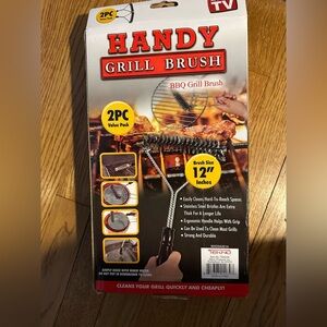 Handy grill brush never used